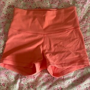 TnAction woman’s shorts